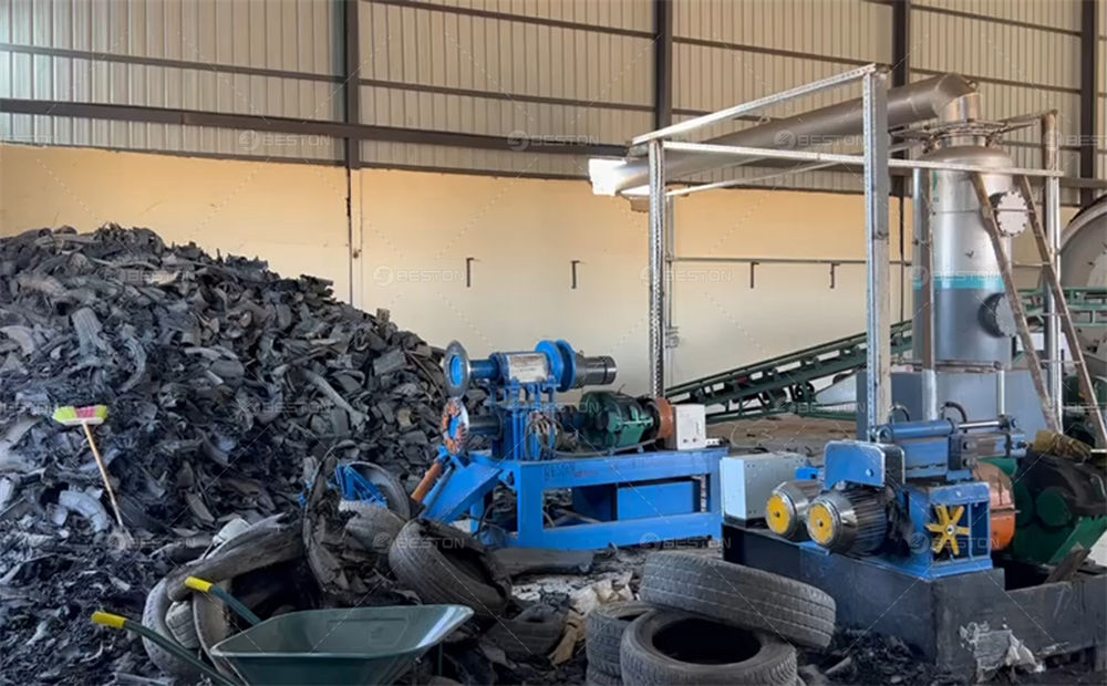 BLJ-16蘇丹廢舊輪胎煉油設(shè)備運(yùn)行